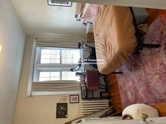 726 Washington St Unit 5, Brookline, MA 02446