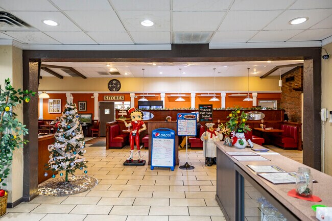 Enjoy comfort food at North Pointe Grill in Bethabara.