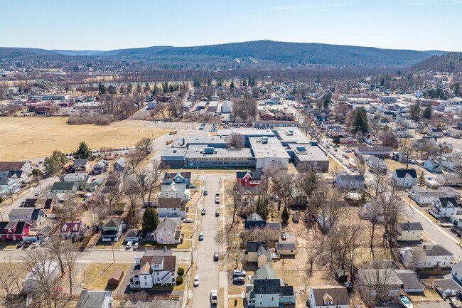 Jennie F Snapp Middle School is located right in the heart of Endicott.