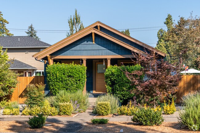 Colorful homes with nicely groomed yards can be seen throughout Jefferson Westside.