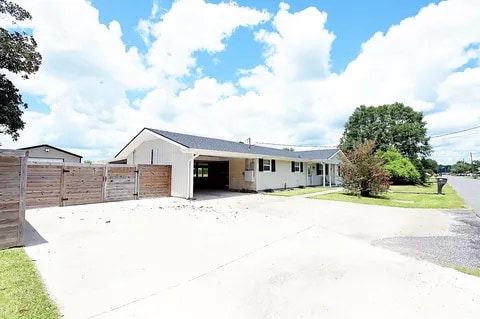 152 Bayou Vista Dr, Thibodaux, LA 70301 - photo 2