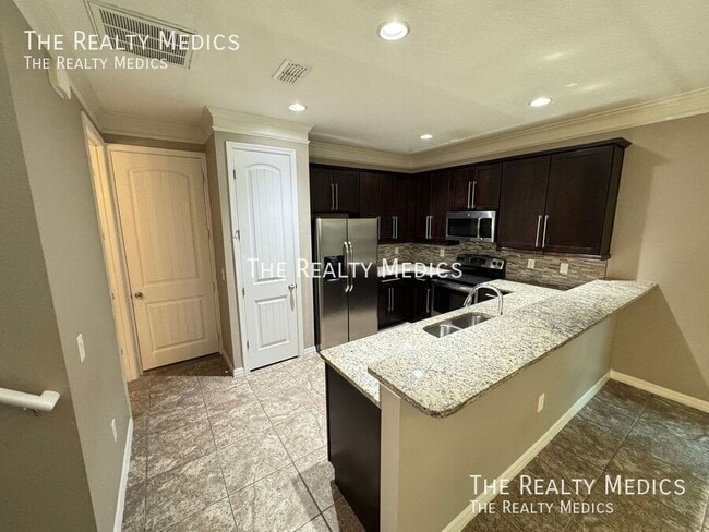 15764 Ave of the Arbors, Winter Garden, FL 34787 - photo 6