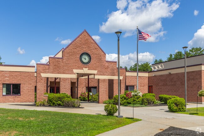 Warrensburg Elementary fosters student creativity and community engagement.