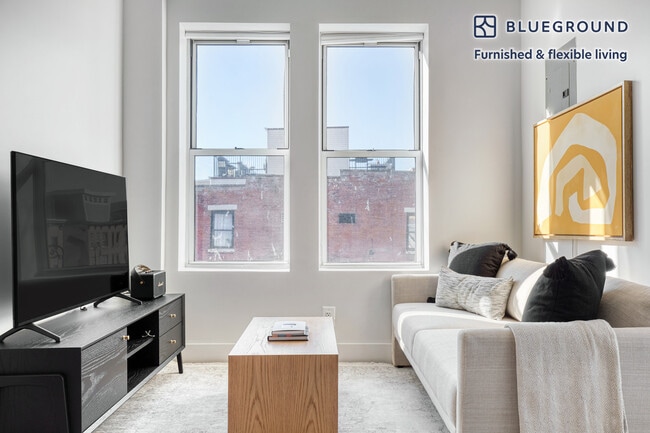 131 Smith St unit FL2-ID718, Brooklyn, NY 11201 - photo 2