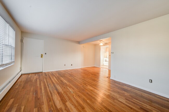 103 Cooper Hill St unit 13, Manchester, CT 06040 - photo 4