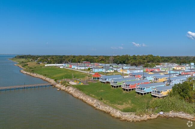 Discover the perfect blend of comfort and beachside charm in Beach City, TX.