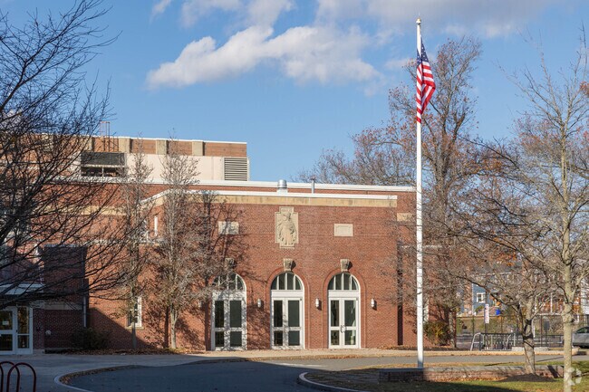 Marblehead Veterans Middle School has an overall rating of A on Niche.