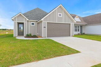 106 Carreras Ln, Maurice, LA 70555