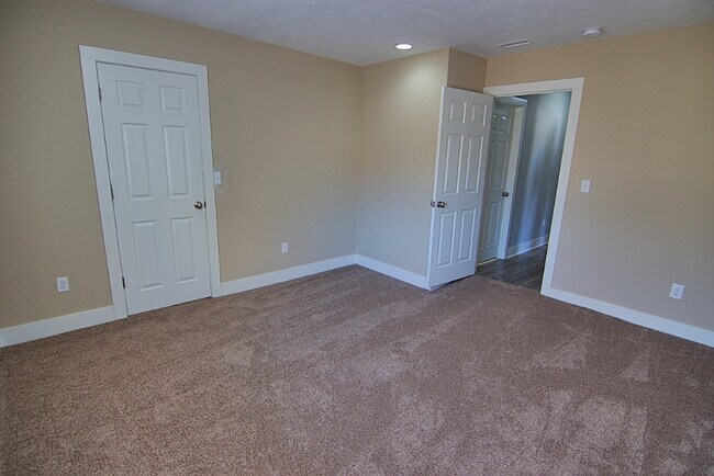 618 4th St NW unit 2, Grand Rapids, MI 49504 - photo 5