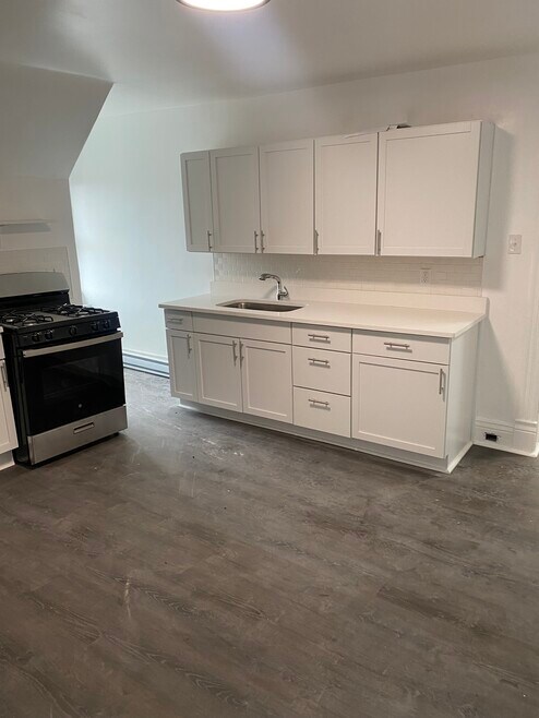 753 S Millvale Ave unit 3, Pittsburgh, PA 15213 - photo 1