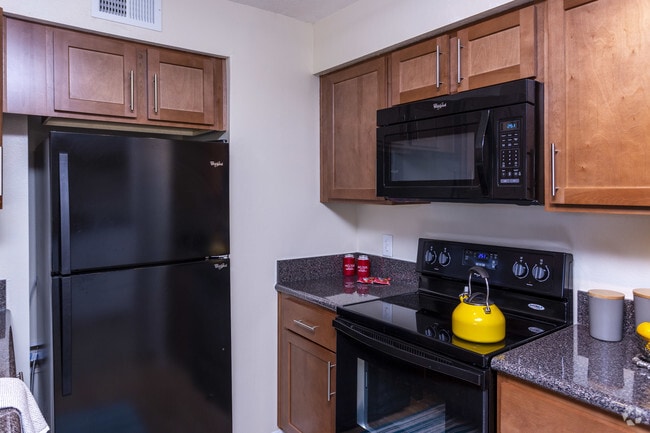 TGM Bermuda Island, Naples, FL 34109 - photo 2