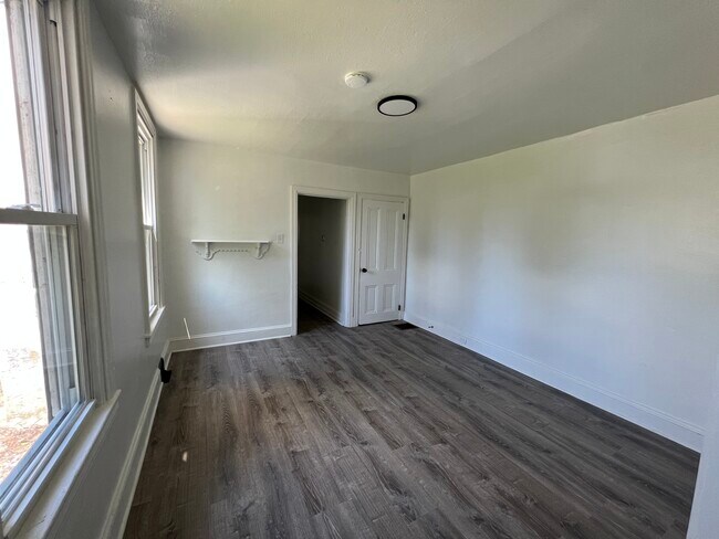 2921 W 6th St unit A, Chester, PA 19013 - photo 6