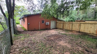 2100 Hill Top Ct, Conroe, TX 77303