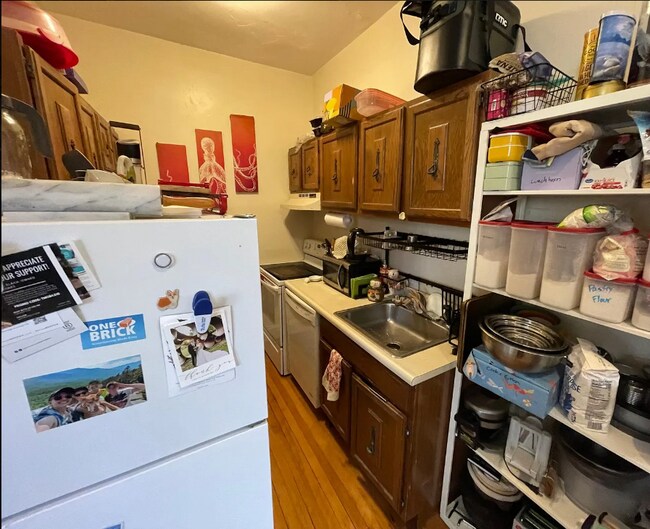 32 Orkney Rd unit 2, Brighton, MA 02135 - photo 5