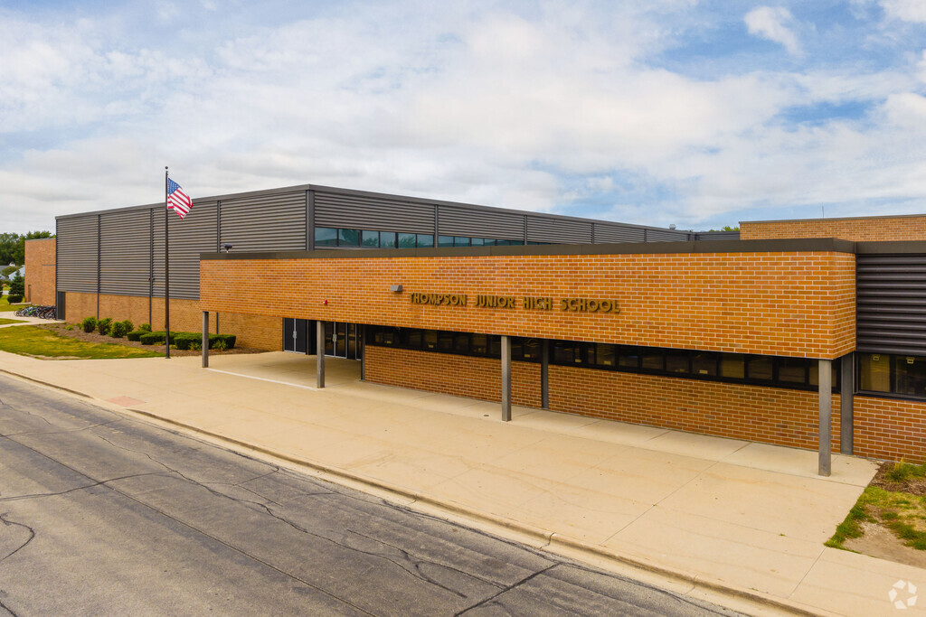 Thompson Junior High is a well rated public school located in Oswego, with about 840 students.