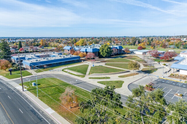 There is an amphitheater at Folsom Middle School.