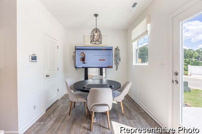 3107 Elemare St unit 30, Charlotte, NC 28208 - photo 6