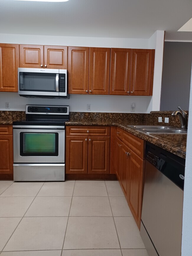 11001 NW 83rd St unit 102, Doral, FL 33178 - photo 3