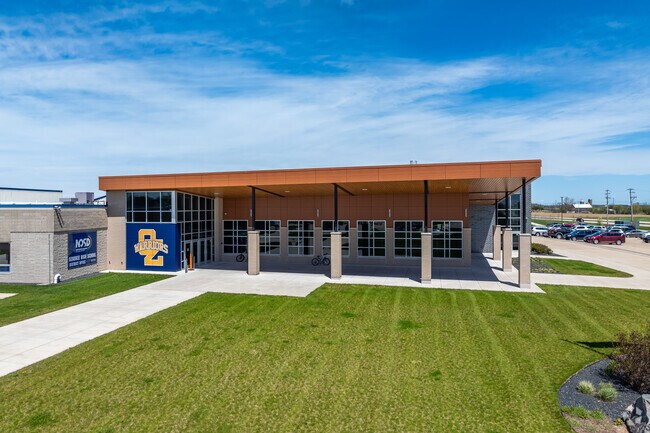 editorial
Ozaukee Elementary School has a student-teacher ratio of 14 to 1.