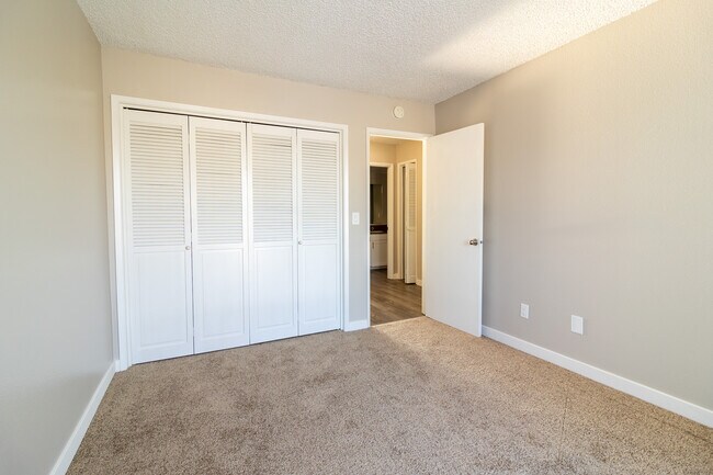 Battle Creek Lodges, Salem, OR 97306 - photo 5