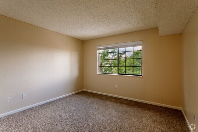 Apres Apartment Homes, Aurora, CO 80247 - photo 5