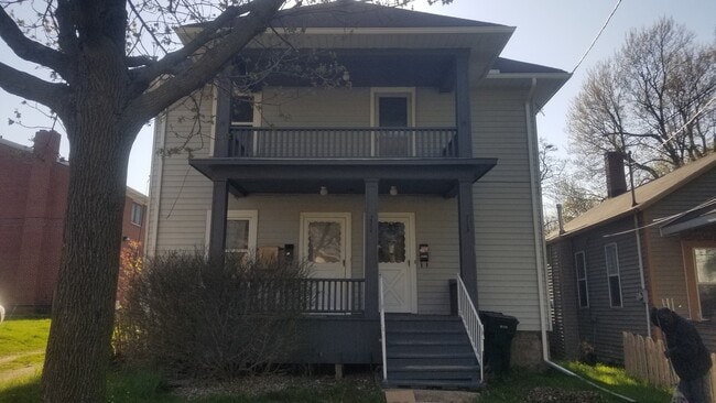 711 N Chestnut St, Lansing, MI 48906 - photo 2