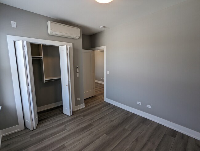 3935 N Janssen Ave unit 3937-W3, Chicago, IL 60613 - photo 6