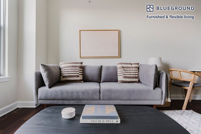 1550 7th St NW unit FL4-ID1048, Washington, DC 20001 - photo 2