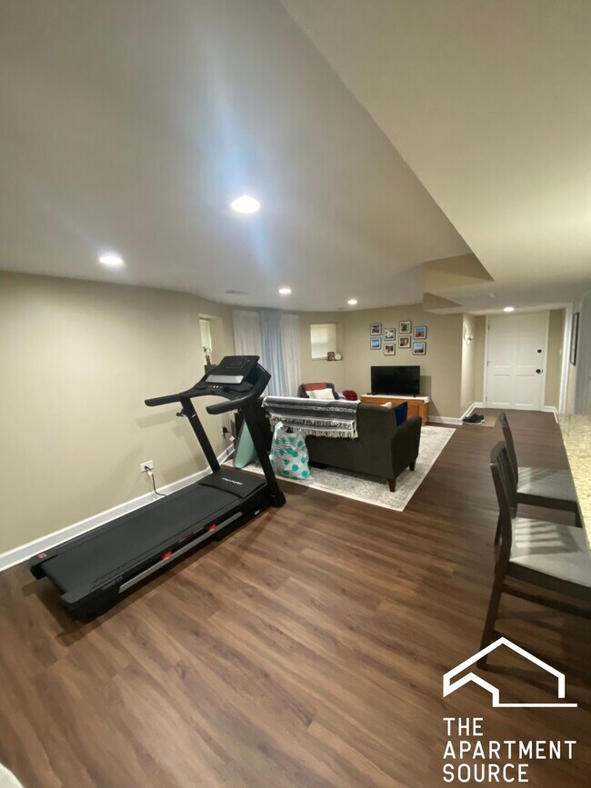 2118 N Avers Ave unit G, Chicago, IL 60647 - photo 3