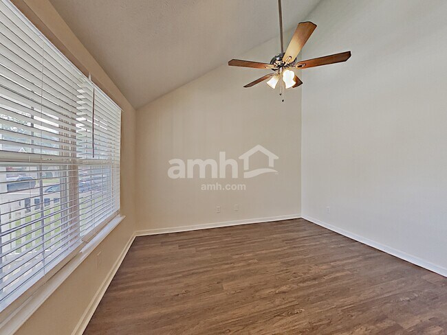 5112 Greer Station Dr, Hermitage, TN 37076 - photo 6