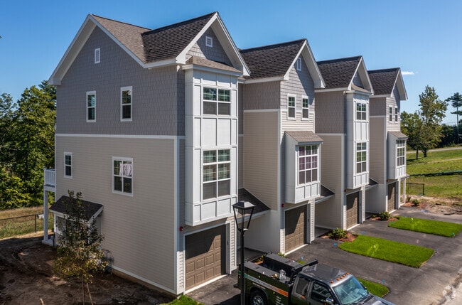 Amelia Villages, Nashua, NH 03062 - photo 4