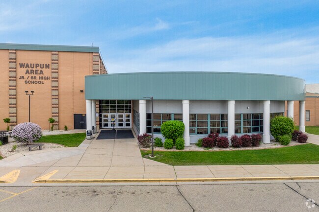 Waupun Area Junior High School in Waupun, WI scores a B- rating from Niche.