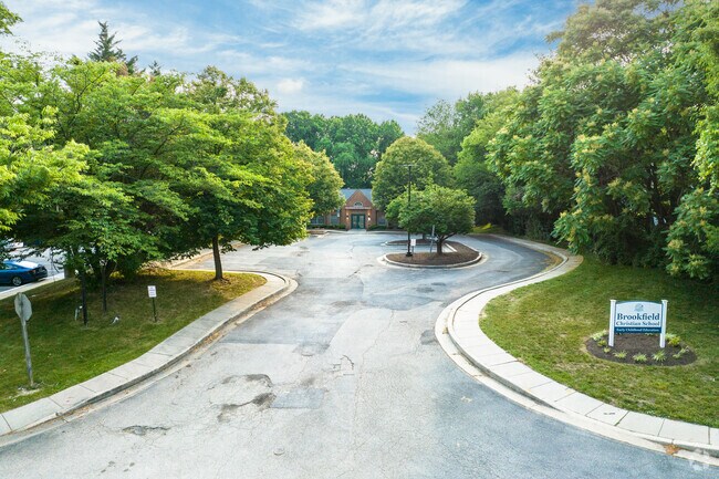 Brookfield Christian School in Columbia  has a student teacher ratio of 14-1.