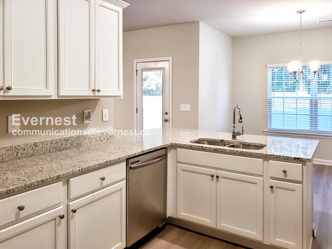 1484 Arbor Pl Dr, Morrow, GA 30260 - photo 3