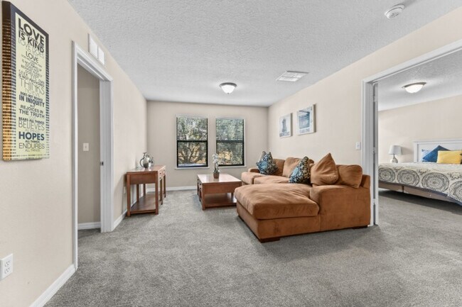 1174 Cypress Pointe Blvd unit ID1285812P, Davenport, FL 33896 - photo 6