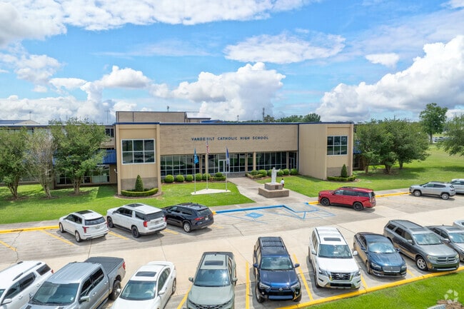 Vandebilt Catholic High School is a private Catholic school serving high school students.