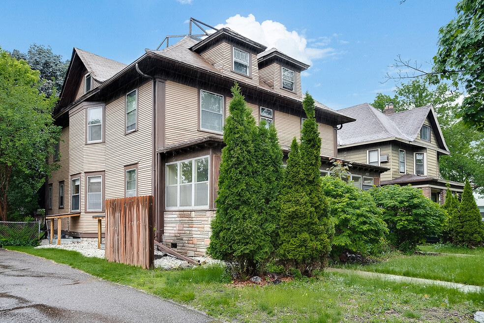 1651 Minnehaha Ave W, Saint Paul, MN 55104 - photo 1