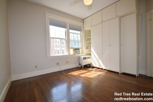 141 Beaconsfield Rd unit 5, Brookline, MA 02445 - photo 7