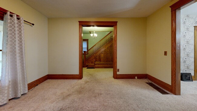 26 Riverview Ave, Battle Creek, MI 49017 - photo 2
