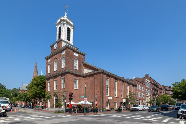 Beacon Hill?s Charles Street Meeting House?History with