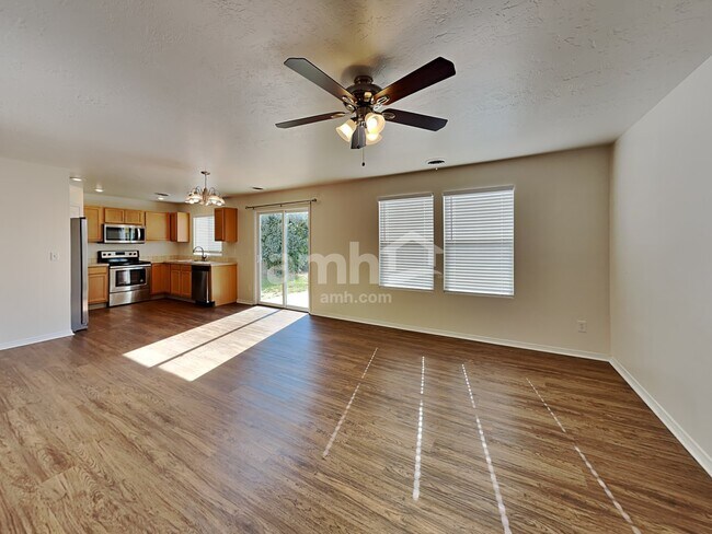 19637 Cumberland Way, Caldwell, ID 83605 - photo 6