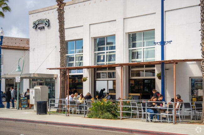 Swami's Cafe is a great place to grab a bite to eat near East Side Capistrano.