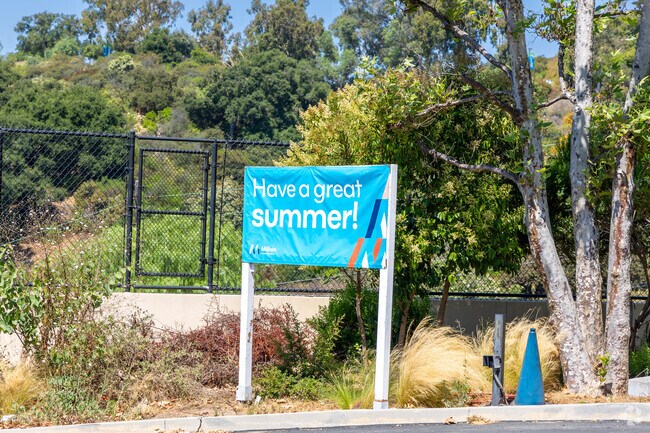 Saperstein Middle School