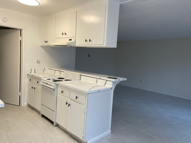 2131 1/2 S Broden St, Anaheim, CA 92802 - photo 3