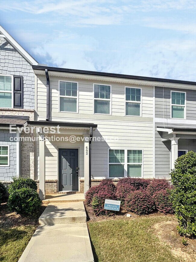 585 Mcwilliams Rd SE, Atlanta, GA 30315