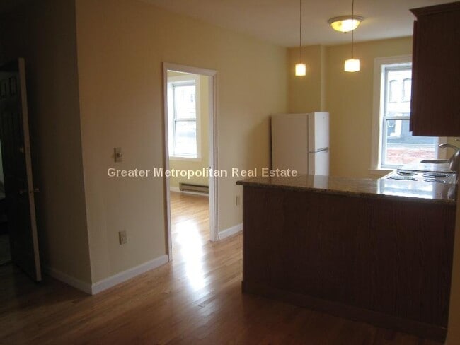 183 Endicott St unit 5, Boston, MA 02113 - photo 3