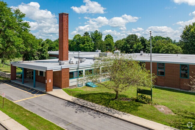 Moses Dewitt Elementary School has 228 students in grades K-4 in 2024.