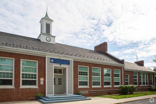 Welcome to Springfield Township Elementary School in Springfield, NJ.