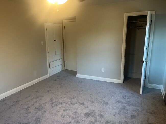 635 13th Ave unit 635 13th Ave, Huntington, WV 25701 - photo 6