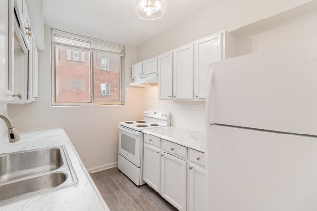 1607 Asmann Ave unit 1A, Cincinnati, OH 45229 - photo 7